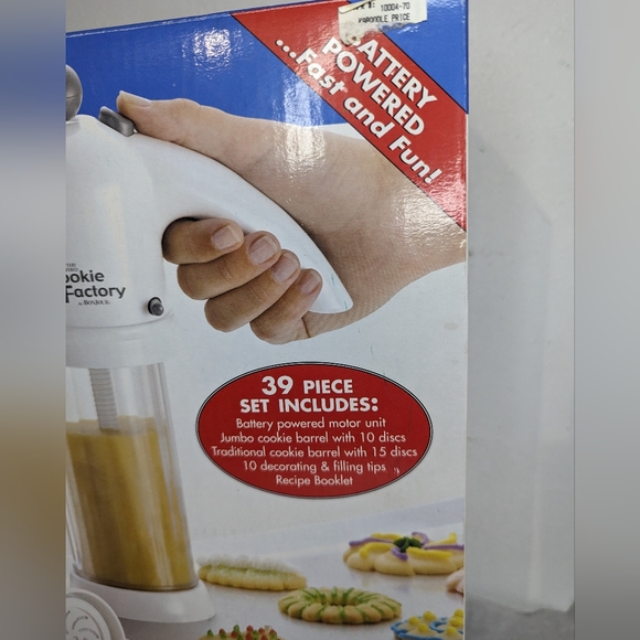 BonJour Cookie Factory 39 piece NIB - Picture 2 of 9